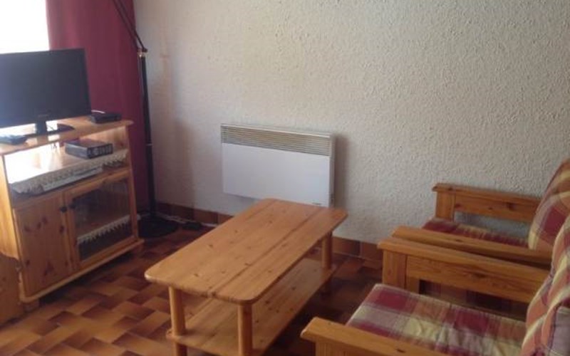 LES MELEZES B Location LES MELEZES B à ST LEGER LES MELEZES