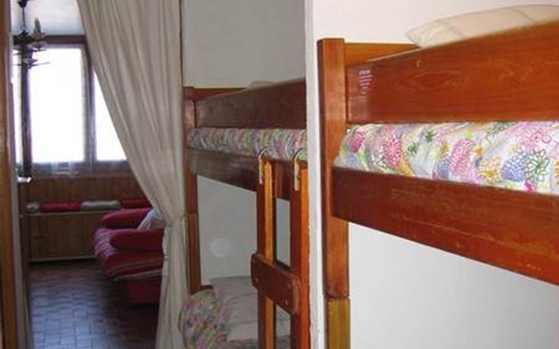 LES MELEZES B Location LES MELEZES B à ST LEGER LES MELEZES