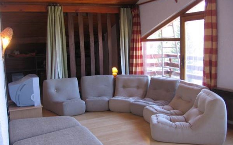 LES MELEZES B Location LES MELEZES B à ST LEGER LES MELEZES