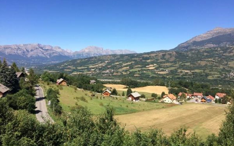 LES HAUTS MELEZES 1 Location LES HAUTS MELEZES 1 à ST LEGER LES MELEZES