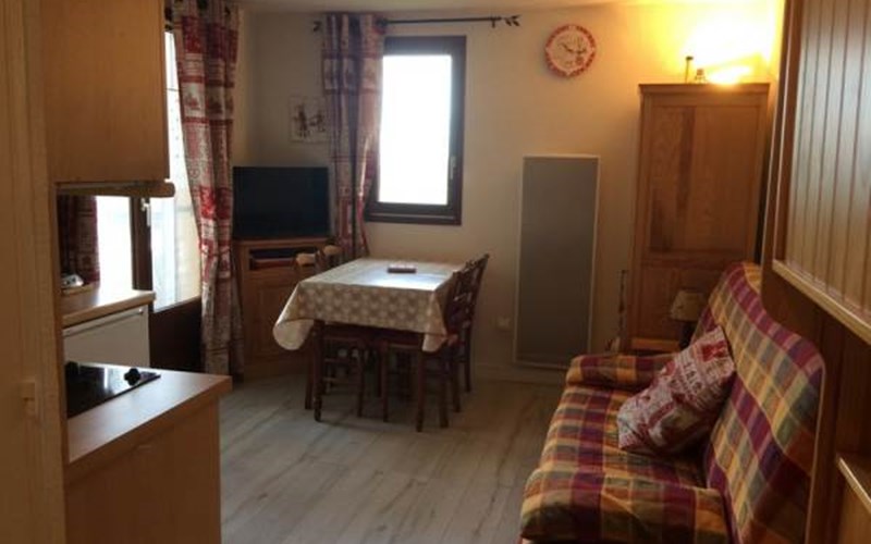 LES HAUTS MELEZES 1 Location LES HAUTS MELEZES 1 à ST LEGER LES MELEZES