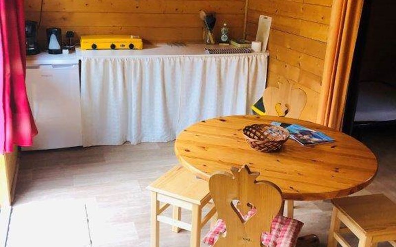 Camping Hotel de plein air les Cariamas Location Camping Hotel de plein air les Cariamas à CHATEAUROUX LES ALPES