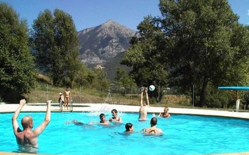 Camping Hotel de plein air les Cariamas Location Camping Hotel de plein air les Cariamas à CHATEAUROUX LES ALPES