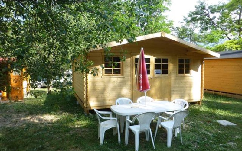 Camping Hotel de plein air les Cariamas Location Camping Hotel de plein air les Cariamas à CHATEAUROUX LES ALPES