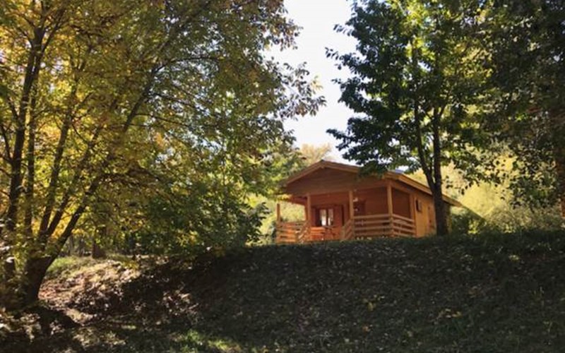 Camping Hotel de plein air les Cariamas Location Camping Hotel de plein air les Cariamas à CHATEAUROUX LES ALPES