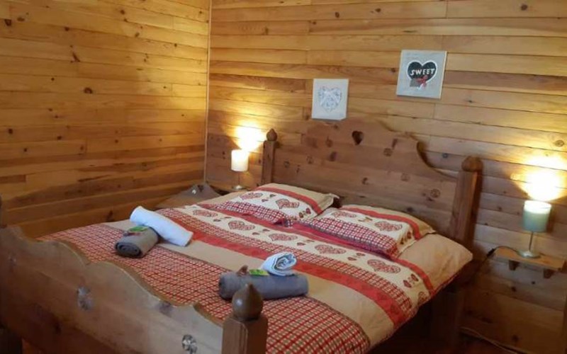 Camping Hotel de plein air les Cariamas Location Camping Hotel de plein air les Cariamas à CHATEAUROUX LES ALPES