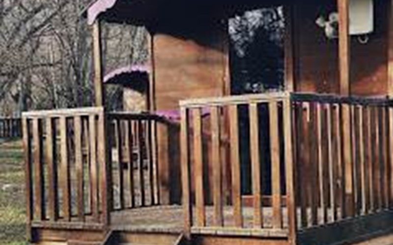 Camping Hotel de plein air les Cariamas Location Camping Hotel de plein air les Cariamas à CHATEAUROUX LES ALPES