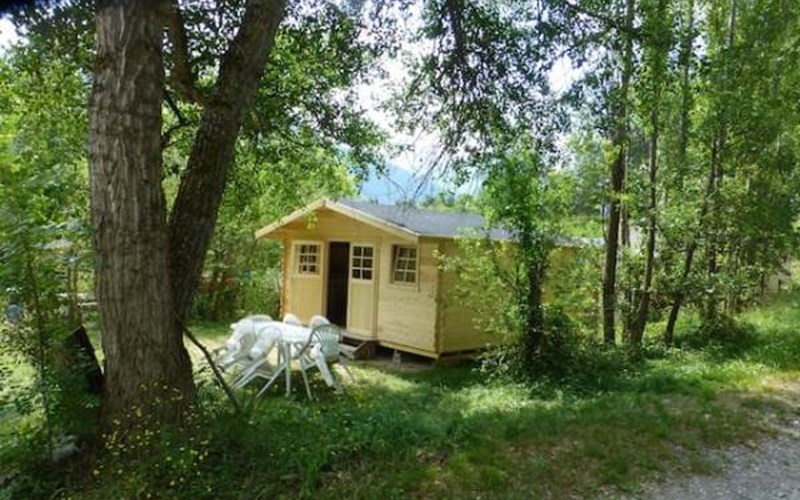 Location Camping Hotel de plein air les Cariamas à CHATEAUROUX LES ALPES