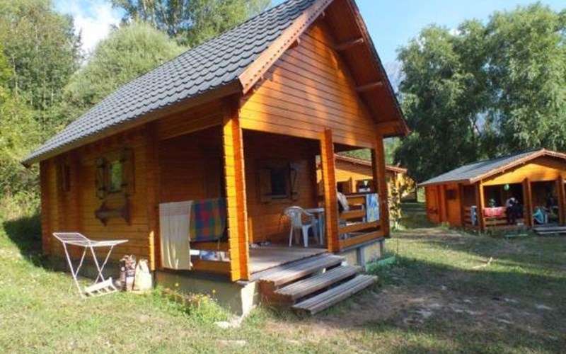 Les Cariamas Location Les Cariamas à CHATEAUROUX LES ALPES