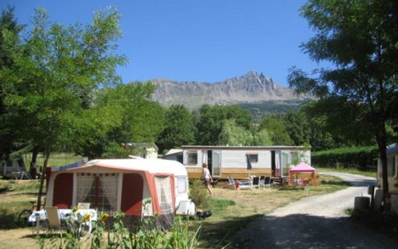 CAMPING LE GRAND PRE Location CAMPING LE GRAND PRE à CHORGES