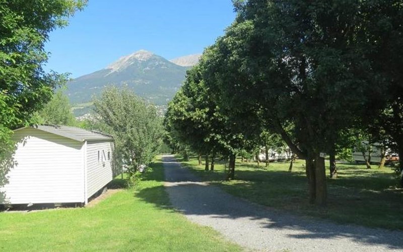 CAMPING LA TOUR Location CAMPING LA TOUR à EMBRUN