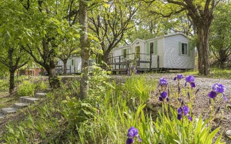 CAMPING LES SOURCES Location CAMPING LES SOURCES à SAVINES LE LAC