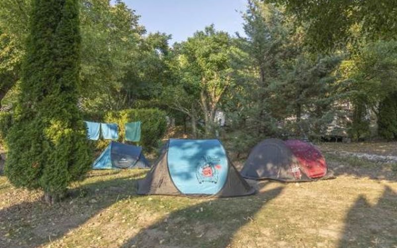 CAMPING LES SOURCES Location CAMPING LES SOURCES à SAVINES LE LAC