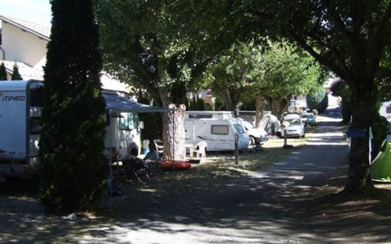 CAMPING LES SOURCES Location CAMPING LES SOURCES à SAVINES LE LAC