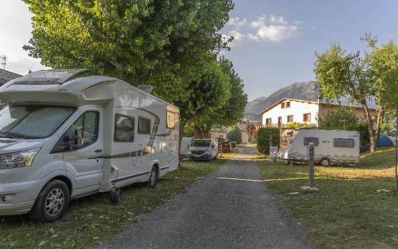 CAMPING LES SOURCES Location CAMPING LES SOURCES à SAVINES LE LAC