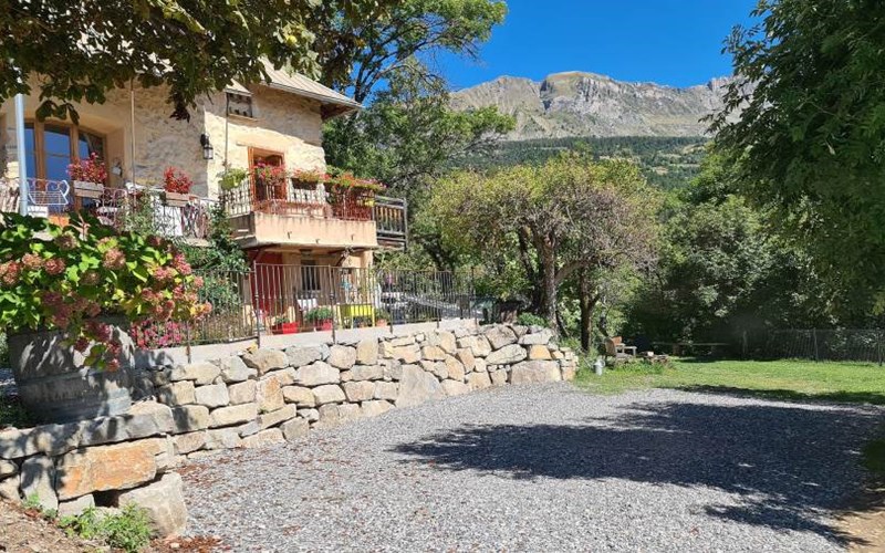 Les 4 Restanques Location Les 4 Restanques à CHORGES