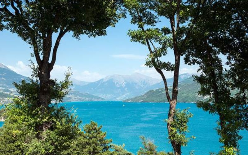 L'Ecrin du Lac Location L'Ecrin du Lac à CHORGES