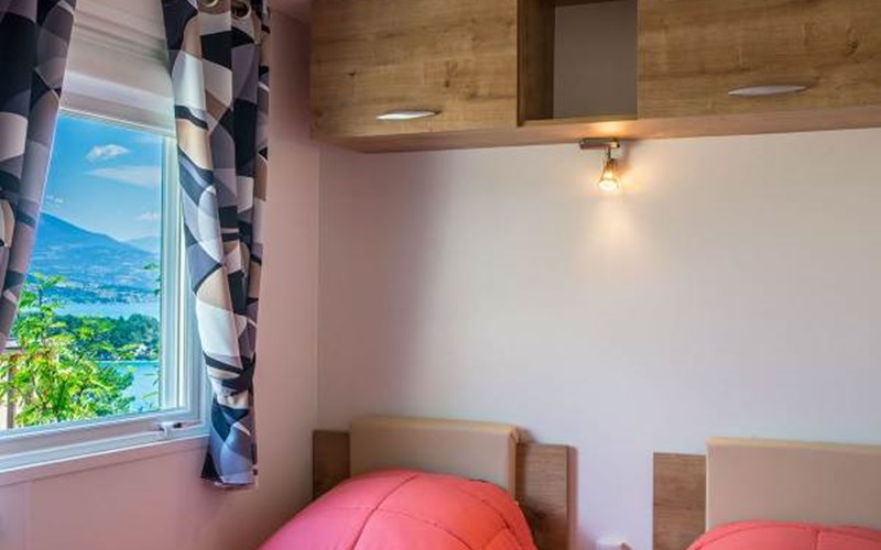 L'Ecrin du Lac Location L'Ecrin du Lac à CHORGES