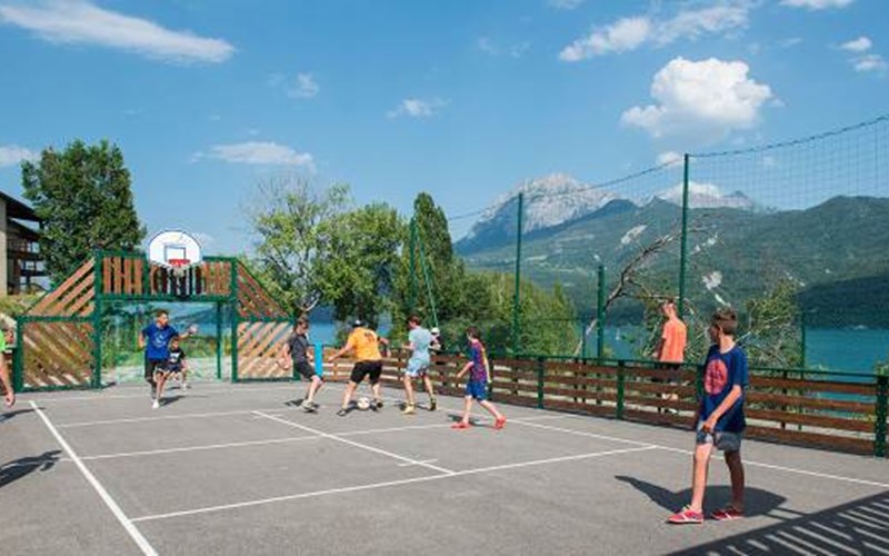 L'Ecrin du Lac Location L'Ecrin du Lac à CHORGES