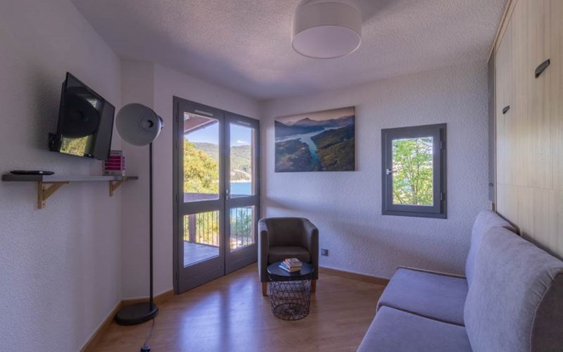 L'Ecrin du Lac Location L'Ecrin du Lac à CHORGES