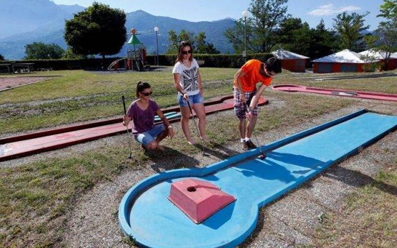 BAIE DE LA CHAPELLE*** - CHORGES Location BAIE DE LA CHAPELLE*** - CHORGES à CHORGES