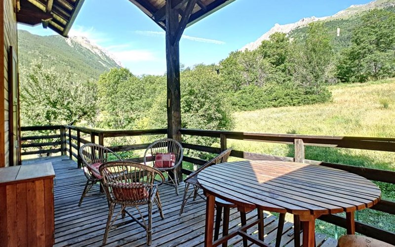 CHAL LES TROLLS Location CHAL LES TROLLS à VALLOUISE