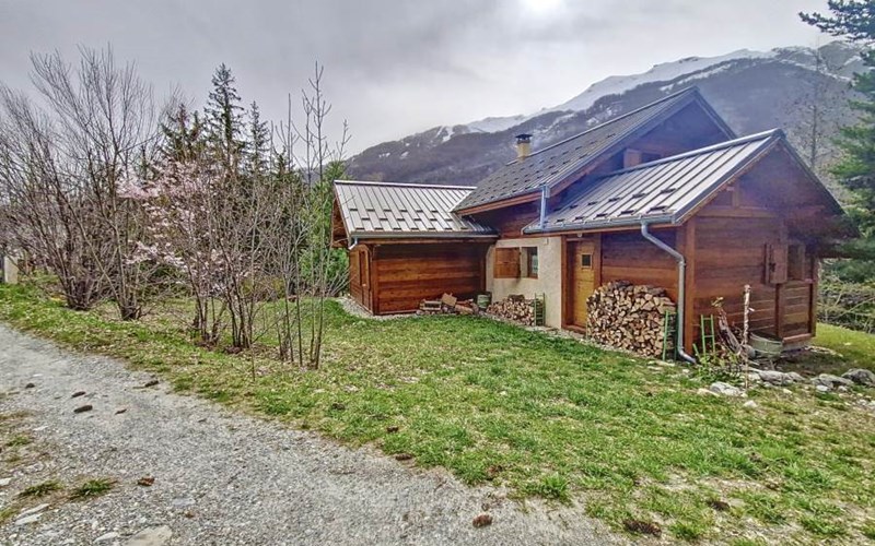 CHAL CEDRE BLANC Location CHAL CEDRE BLANC à PELVOUX