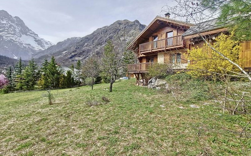 CHAL CEDRE BLANC Location CHAL CEDRE BLANC à PELVOUX