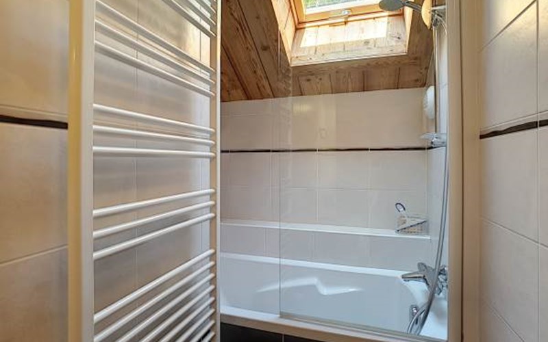 CHAL ORCHIS VANILLE Location CHAL ORCHIS VANILLE à PELVOUX